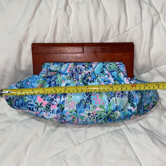 HTF NWOB Lilly Pulitzer Bermuda Clutch in iconic Lilly’s house print limited